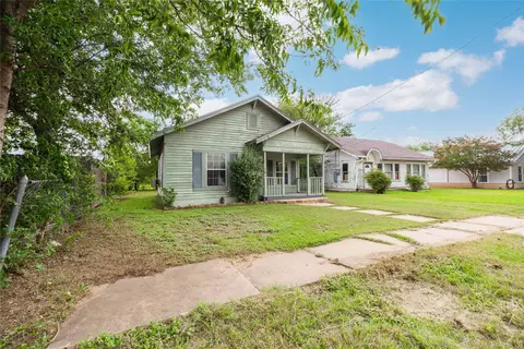 1806 1st St, Brownwood, TX 76801