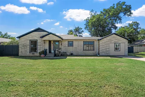 2916 Old Dallas Rd, Lacy Lakeview, TX 76705