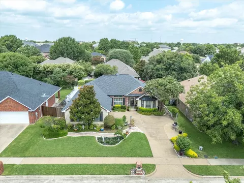 713 Amherst Dr, Waxahachie, TX 75165