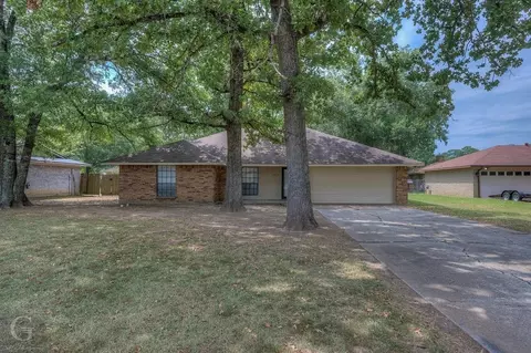 5913 Alaska Ln, Shreveport, LA 71107