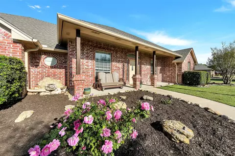 132 Sky Way, New Fairview, TX 76078