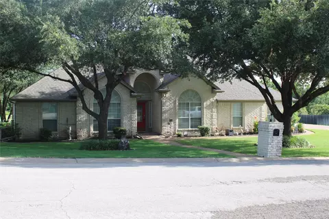 404 Baker Ln, Robinson, TX 76706