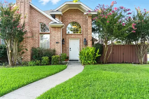 1129 Wild Cherry Dr, Carrollton, TX 75010