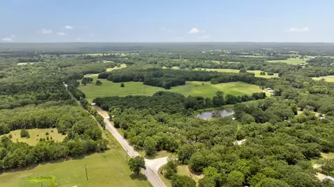 2214 Hawkins Rd, Whitesboro, TX 76273