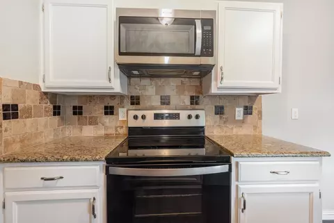 Kitchen - 5905 Cedar Ln, Rowlett, TX 75089 photo 3 of 4