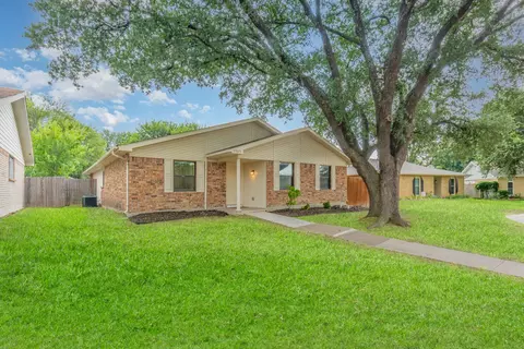 Exterior - 5905 Cedar Ln, Rowlett, TX 75089 photo 2 of 2