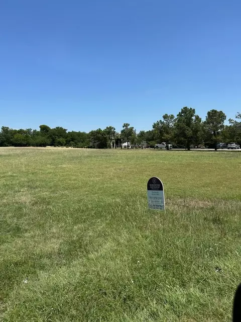 1812 Greenway Xing, Haslet, TX 76052