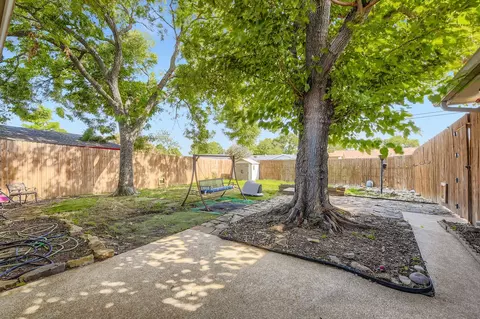 Exterior - 3814 Calgary Ct E, Irving, TX 75062 photo 3 of 3
