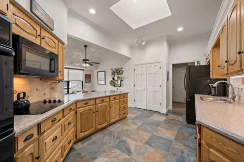 804 Park Hill Dr, Euless, TX 76040 photo 13