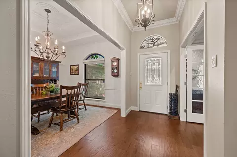 804 Park Hill Dr, Euless, TX 76040 photo 3