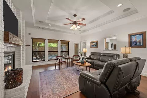 804 Park Hill Dr, Euless, TX 76040 photo 5