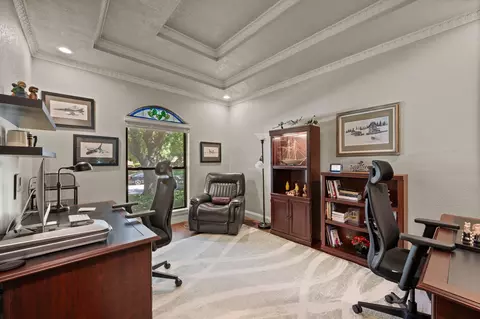 804 Park Hill Dr, Euless, TX 76040 photo 4
