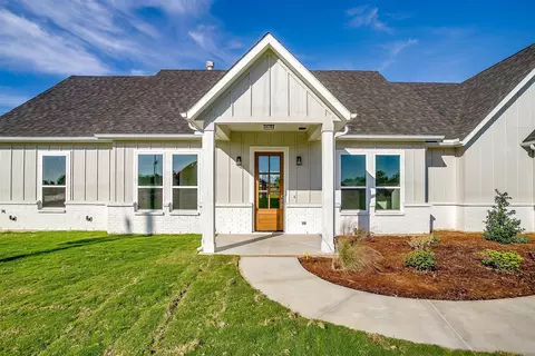 1058 Alex Dr, Springtown, TX 76082