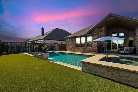 9709 Surveyor Rd, Little Elm, TX 75068