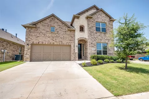 9004 Conroe Dr, Lantana, TX 76226