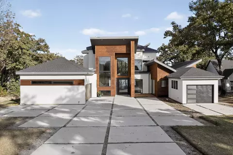 8839 Southern Shore Ct, Kemp, TX 75143