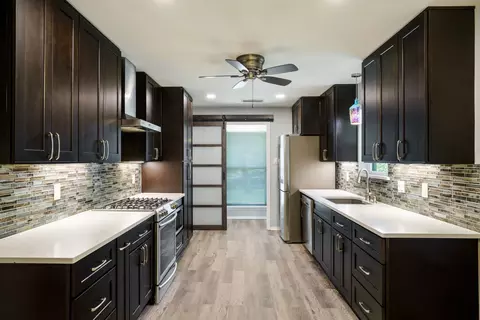 2622 Winterlake Dr, Carrollton, TX 75006