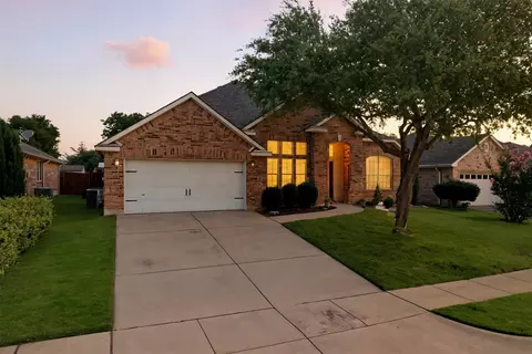 516 Griffith Dr, Saginaw, TX 76179