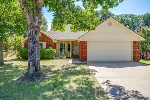 114 Whiterock Ct, Weatherford, TX 76086