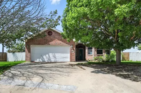 1805 Sandpiper Dr, Weatherford, TX 76088