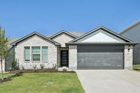 6624 Valley Lake Ln, Fort Worth, TX 76123