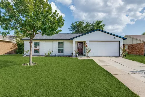 5569 Ragan Dr, The Colony, TX 75056