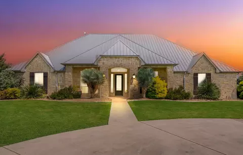 209 Haciendas Dr, Weatherford, TX 76087