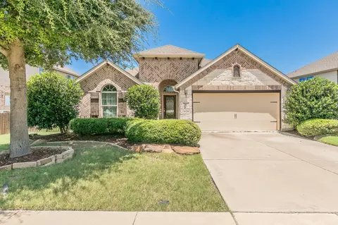 10412 Unity Dr, Fort Worth, TX 76108