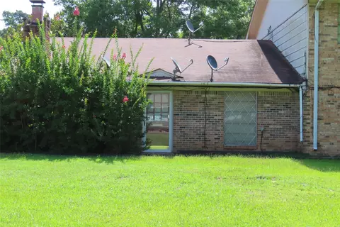 315 N Arkansas St, Springhill, LA 71075