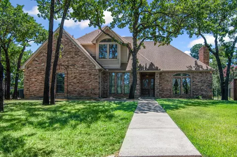 2941 Crestline Dr, Grapevine, TX 76051