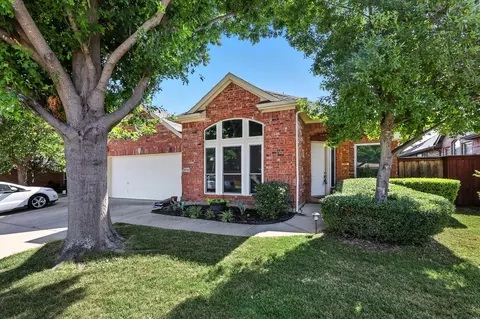 2006 Ledgestone Dr, Corinth, TX 76210