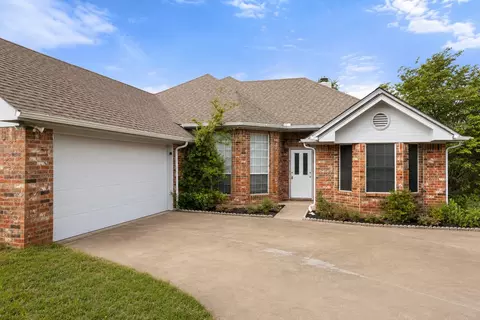 3905 Frisco Cir, Granbury, TX 76048