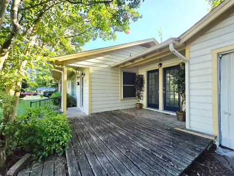Exterior - 2503 Taylor St, Commerce, TX 75428 photo 5 of 12