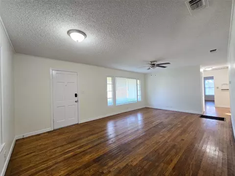 Living - 2503 Taylor St, Commerce, TX 75428 photo 2 of 7