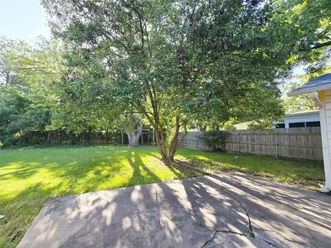 Exterior - 2503 Taylor St, Commerce, TX 75428 photo 9 of 12