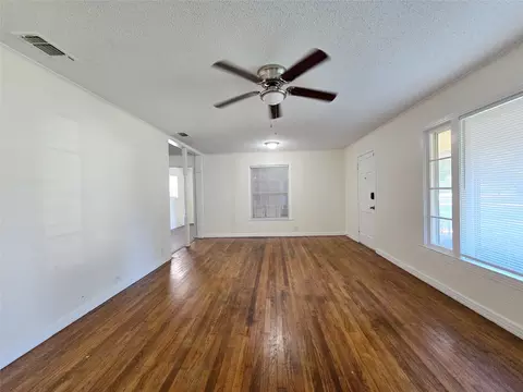 Living - 2503 Taylor St, Commerce, TX 75428 photo 4 of 7