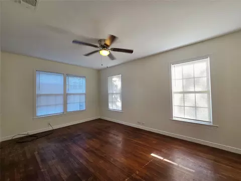 Living - 2503 Taylor St, Commerce, TX 75428 photo 6 of 7