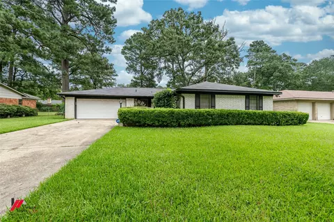 9427 Evergreen Dr, Shreveport, LA 71118