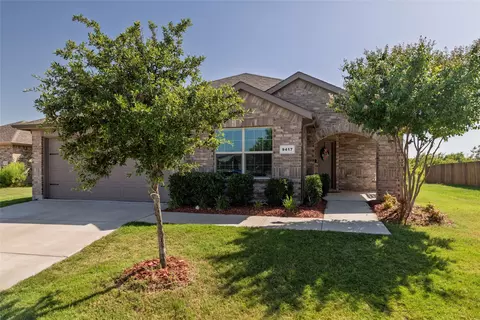 9417 Fox Hill Dr, Fort Worth, TX 76131