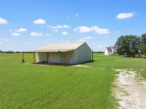 635 E Bell Rd, Waco, TX 76705 photo 2