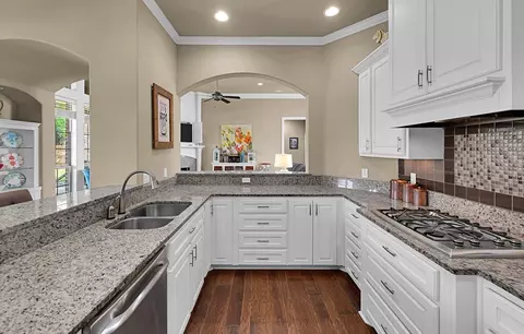 Kitchen - 74 Independence Trl, Waco, TX 76708 photo 5 of 8