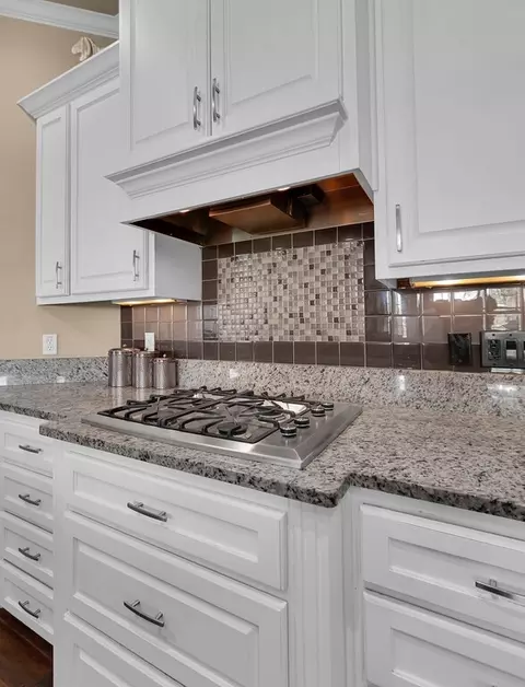 Kitchen - 74 Independence Trl, Waco, TX 76708 photo 7 of 8