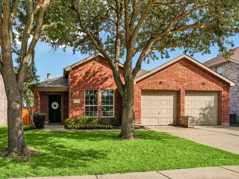 2304 Eisenhower Dr, Mckinney, TX 75071