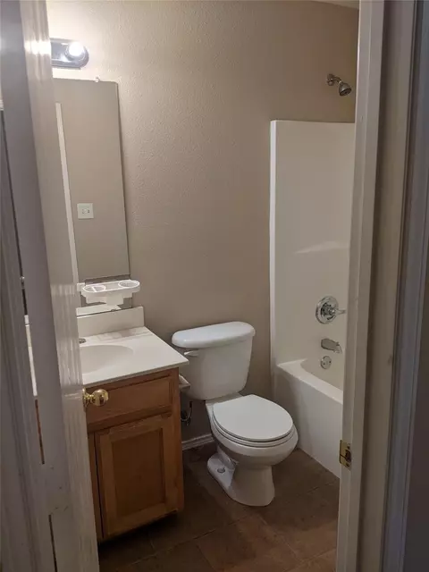 149 Stewart Bend Ct, Azle, TX 76020 photo 9