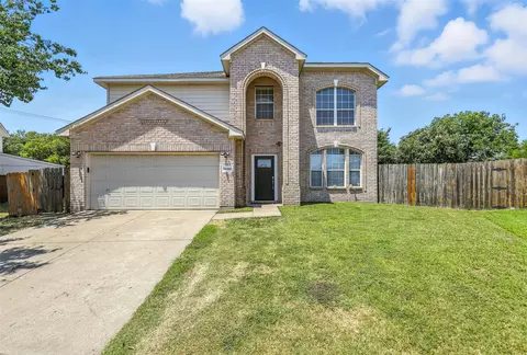 10152 Chapel Rock Dr, Fort Worth, TX 76116