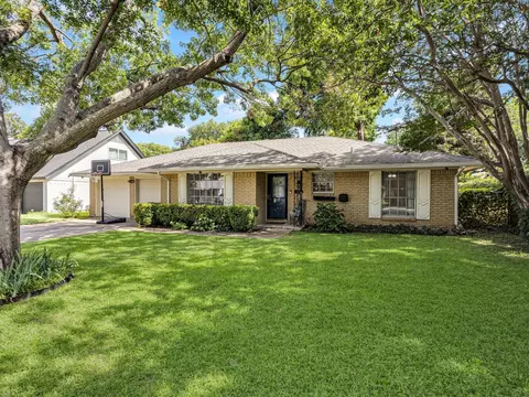 1318 Paisley Dr, Arlington, TX 76015