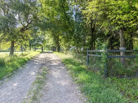 129 Hurst Cir, Ferris, TX 75125