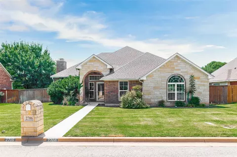 2706 Red Fox Trl, Brownwood, TX 76801