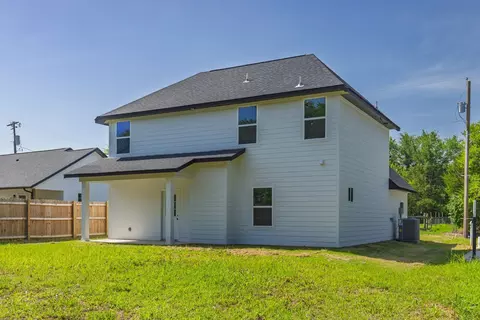 Exterior - 749 E Marshall Ave, Cooper, TX 75432 photo 4 of 7