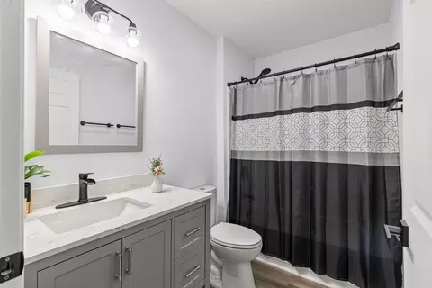 Bath - 749 E Marshall Ave, Cooper, TX 75432 photo 1 of 6